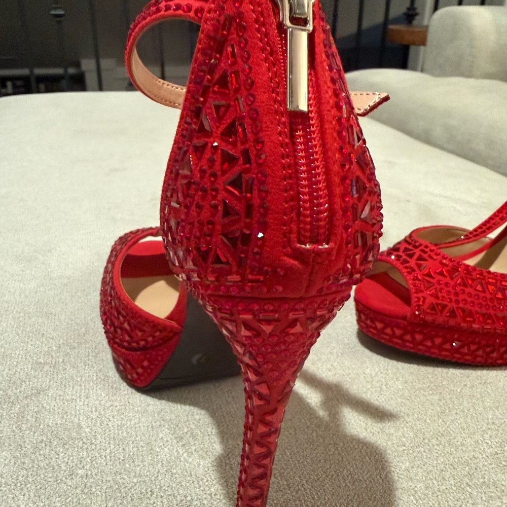 Thalia Sodi Red T-Strap Platform Stiletto Heels with Geometric Embellishments - Picture 6 of 9